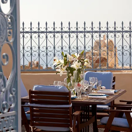 Mansion Oia (Santorini)